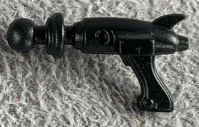 04-alien-laser-black.jpg