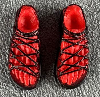 25-bossfightstudio-epic-hacks-spartan-shoes.jpg