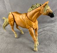 07-VHacks-Mighty-Steeds-Goldie-ISO-right.jpg