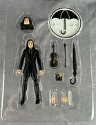 17-bossfightstudio-umbrella-academy-vanya 00.jpeg