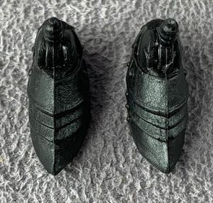 06-knight-blank-armor-feet.JPG