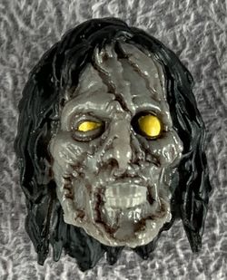 38-advent-calendar-2020-zombie-head.jpg